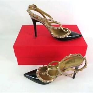 Valentino Garavani Black Heels | Women’s Size 37.5 (7.5)